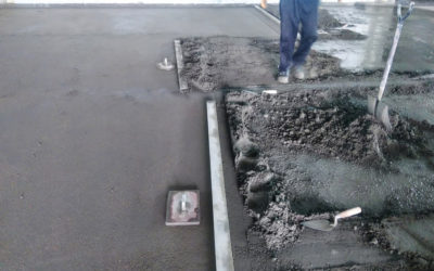 Pose d’une chape : le faire seul ou avec l’aide d’un professionnel ?